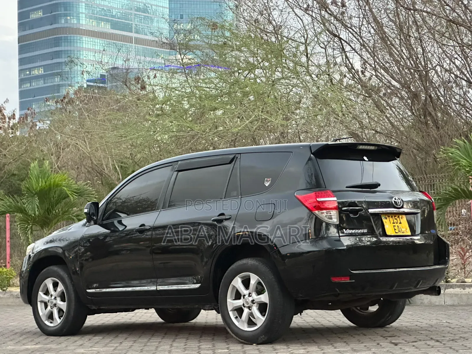 Toyota Vanguard 2012 Black