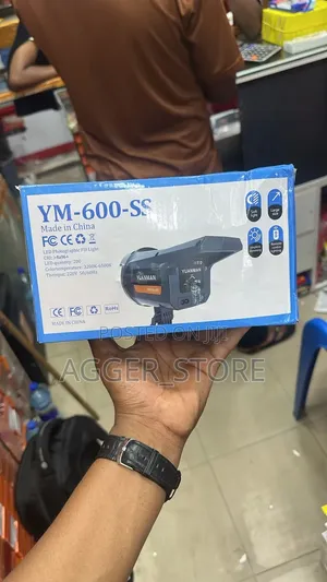 Yuanman YM-600-SS 100W Bi-Color LED Video and Photographic Fill Light