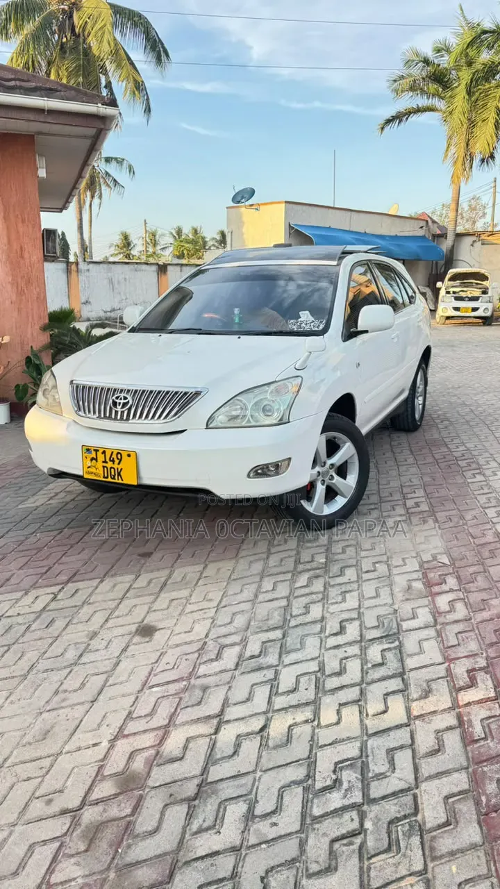 Toyota Harrier 2006 White
