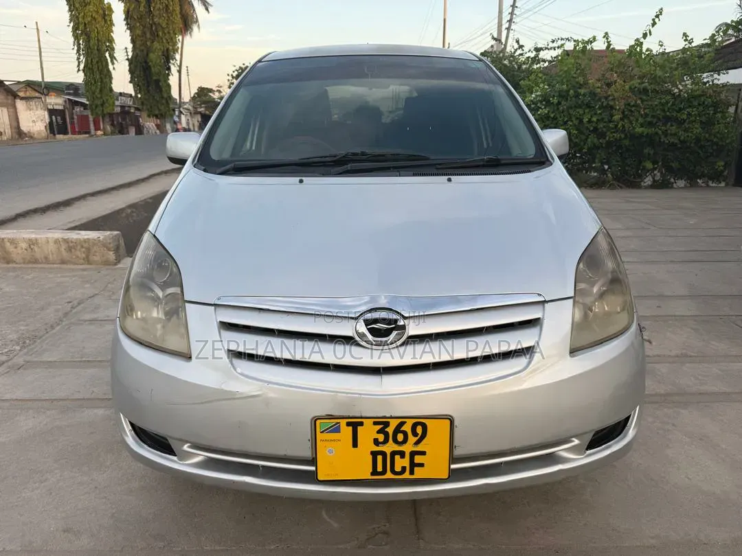 Toyota Corolla Spacio 2003 Silver
