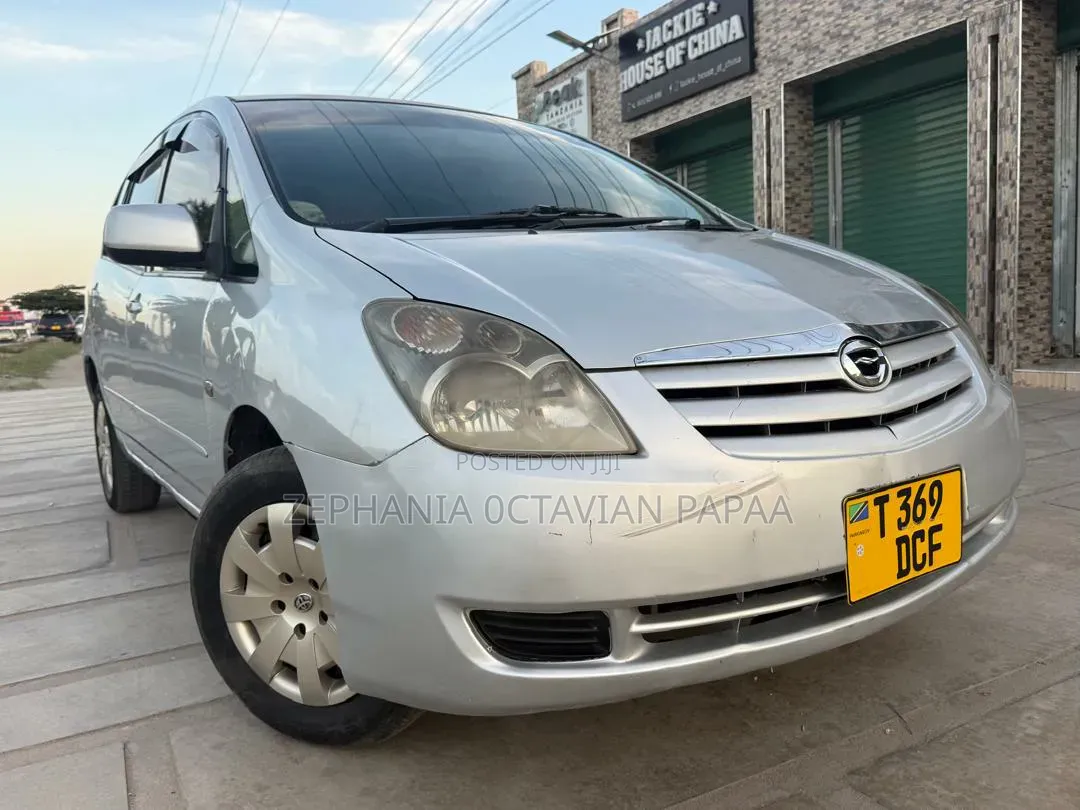 Toyota Corolla Spacio 2003 Silver