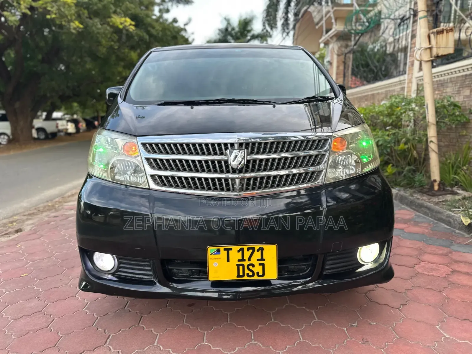 Toyota Alphard 2005 Black