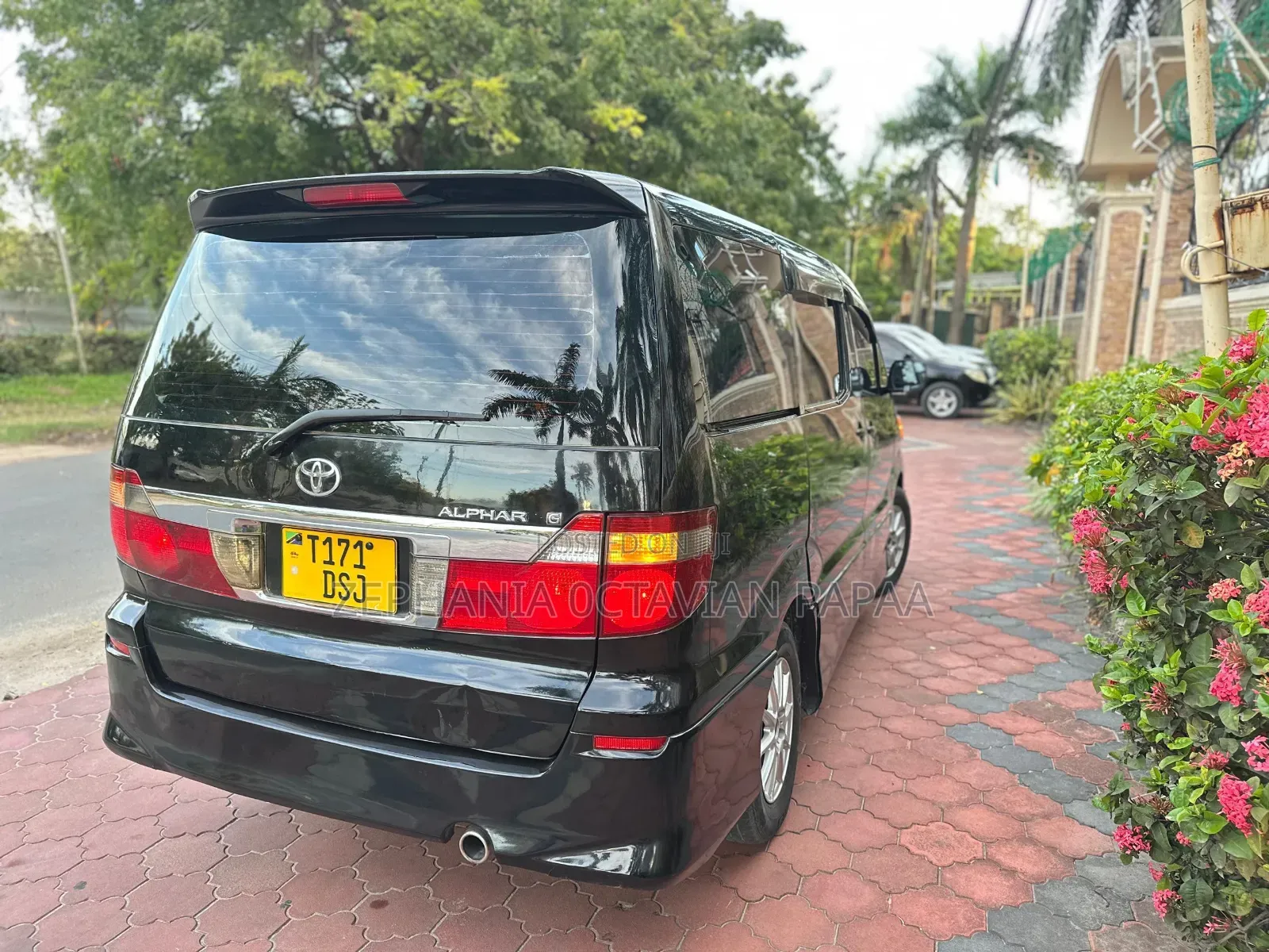 Toyota Alphard 2005 Black
