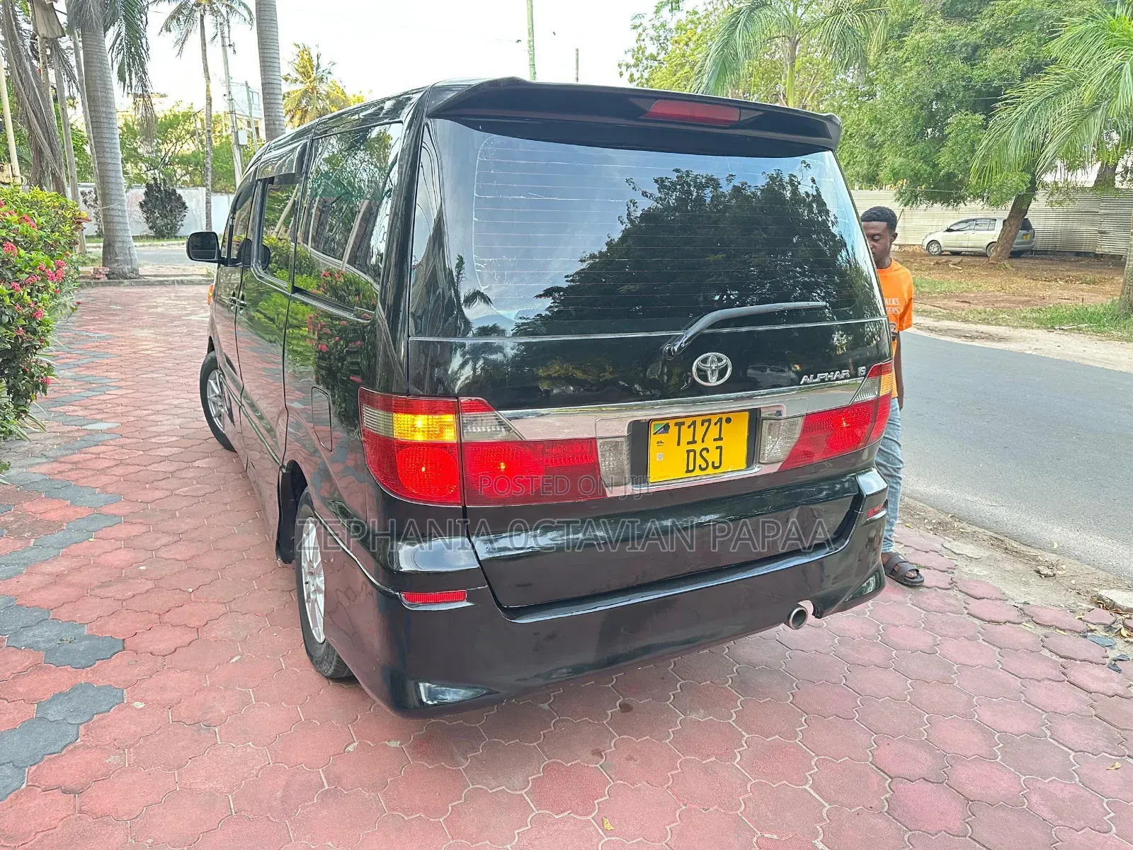 Toyota Alphard 2005 Black