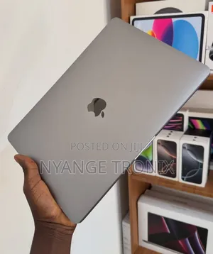Laptop Apple MacBook Pro 2020 16GB Intel Core i7 SSD 512GB