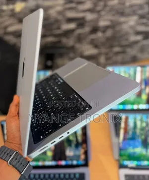 Laptop Apple MacBook Pro 2021 M1 32GB Apple M1 SSD 512GB