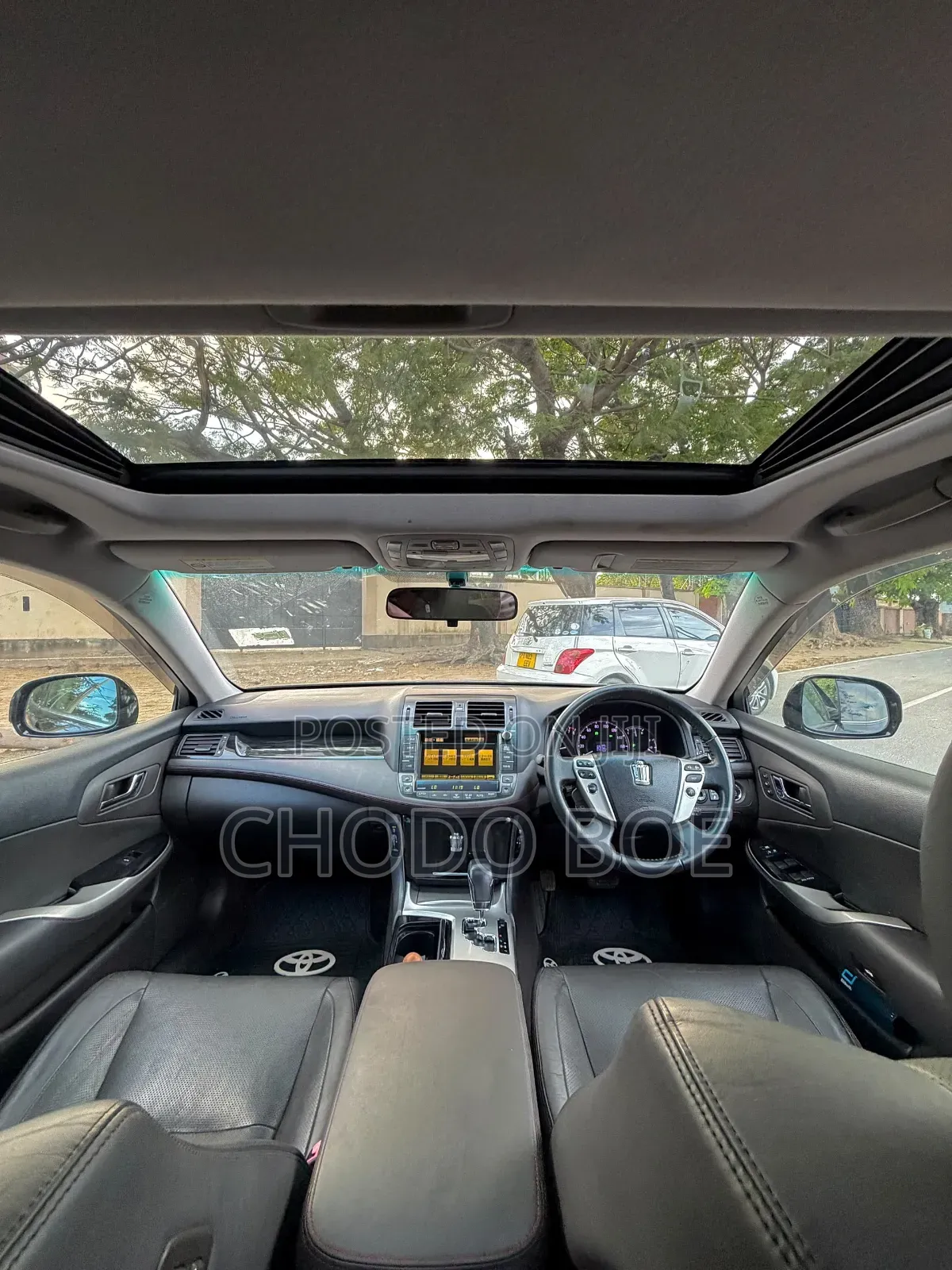 Toyota Crown 2011 Black