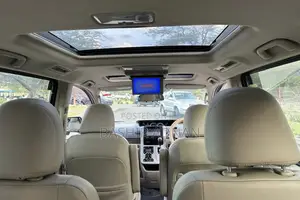 Toyota Noah 2.0 143hp AWD (7 Seater) 2011 Gray