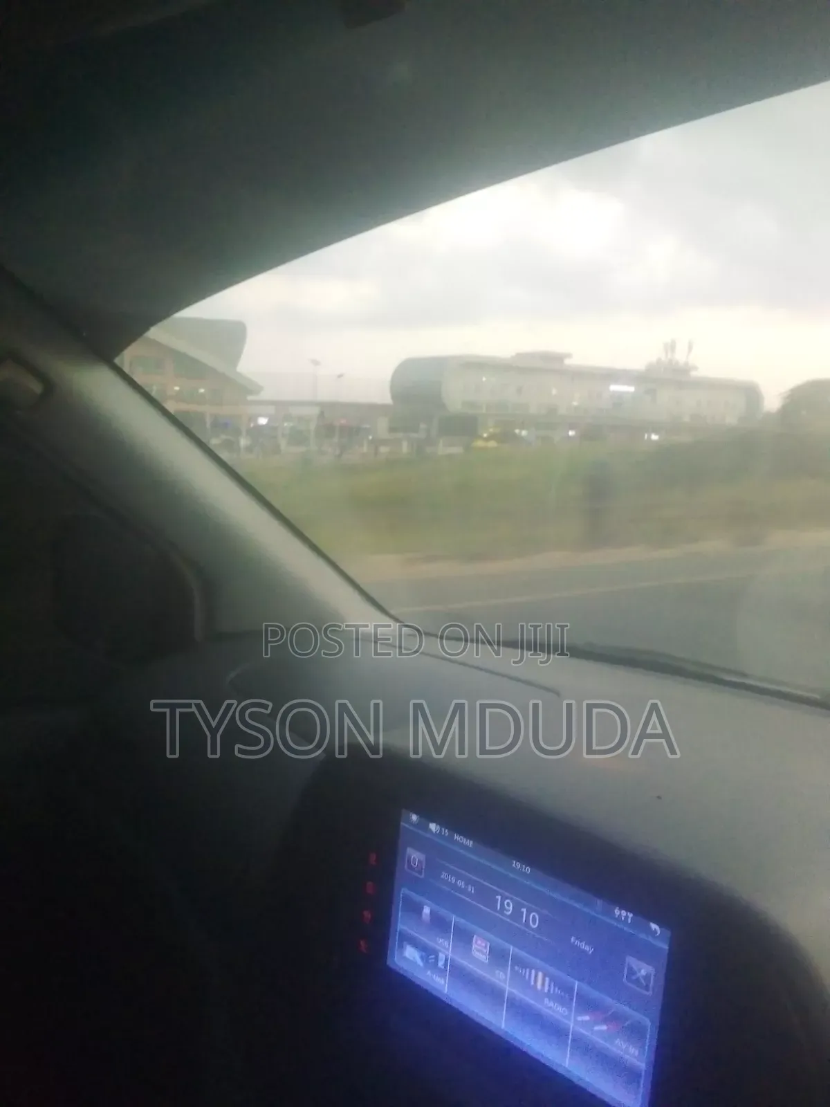 Toyota Noah 2.0 FWD (8 Seater) 2001 Silver