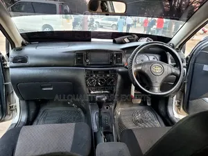 Toyota Corolla RunX 2004