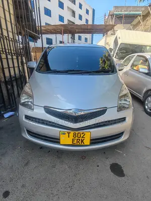Toyota Ractis 2008 Silver