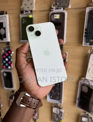 Apple iPhone 15 128 GB Green