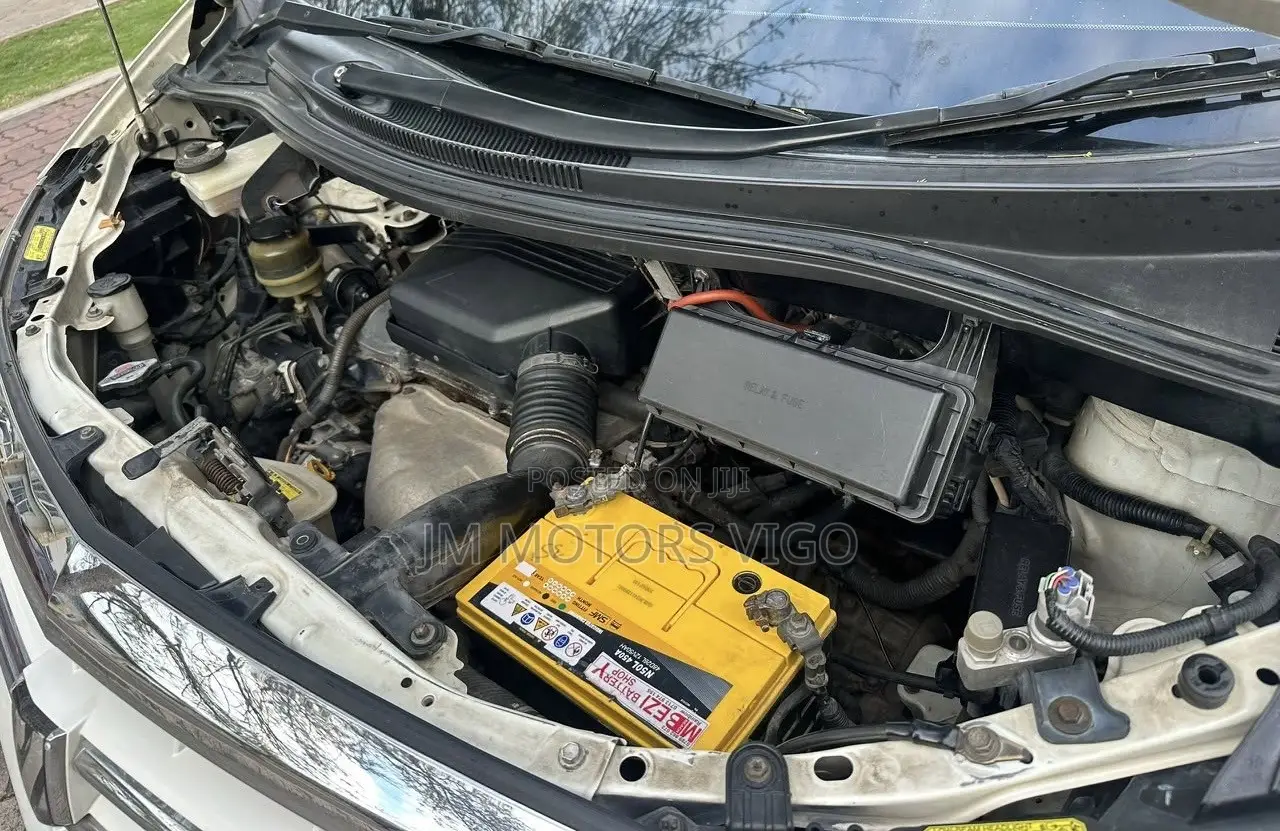 Toyota Alphard 2006 Pearl