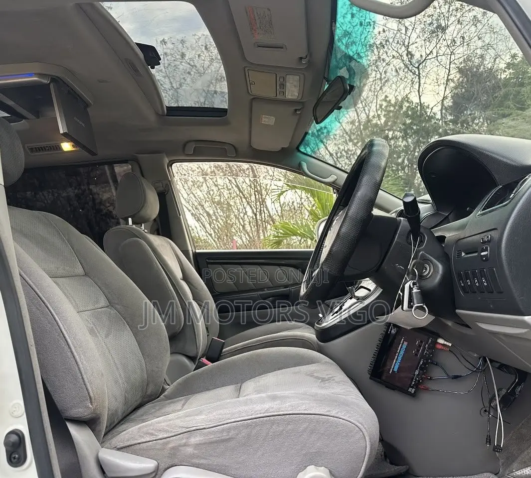 Toyota Alphard 2006 Pearl