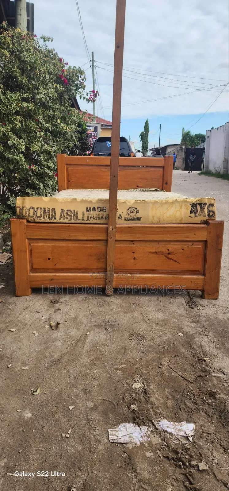 Hardwood Bed 5/6