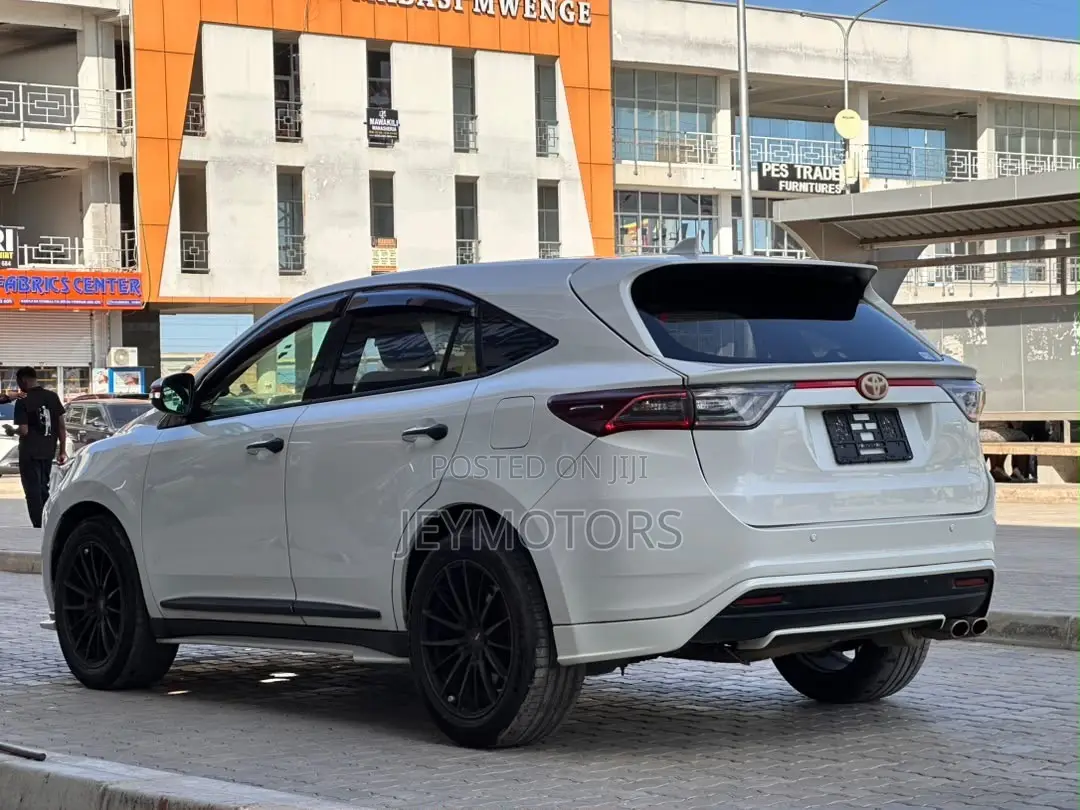 Toyota Harrier 2016 Silver