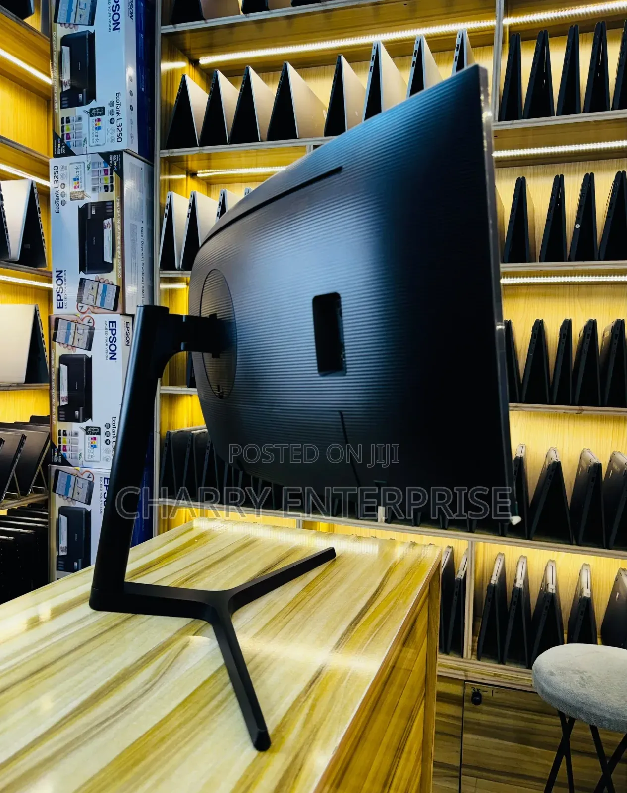 SAMSUNG CURVED ULTRAWIDE MONITOR Inch 34" for Office, Gaming Etc