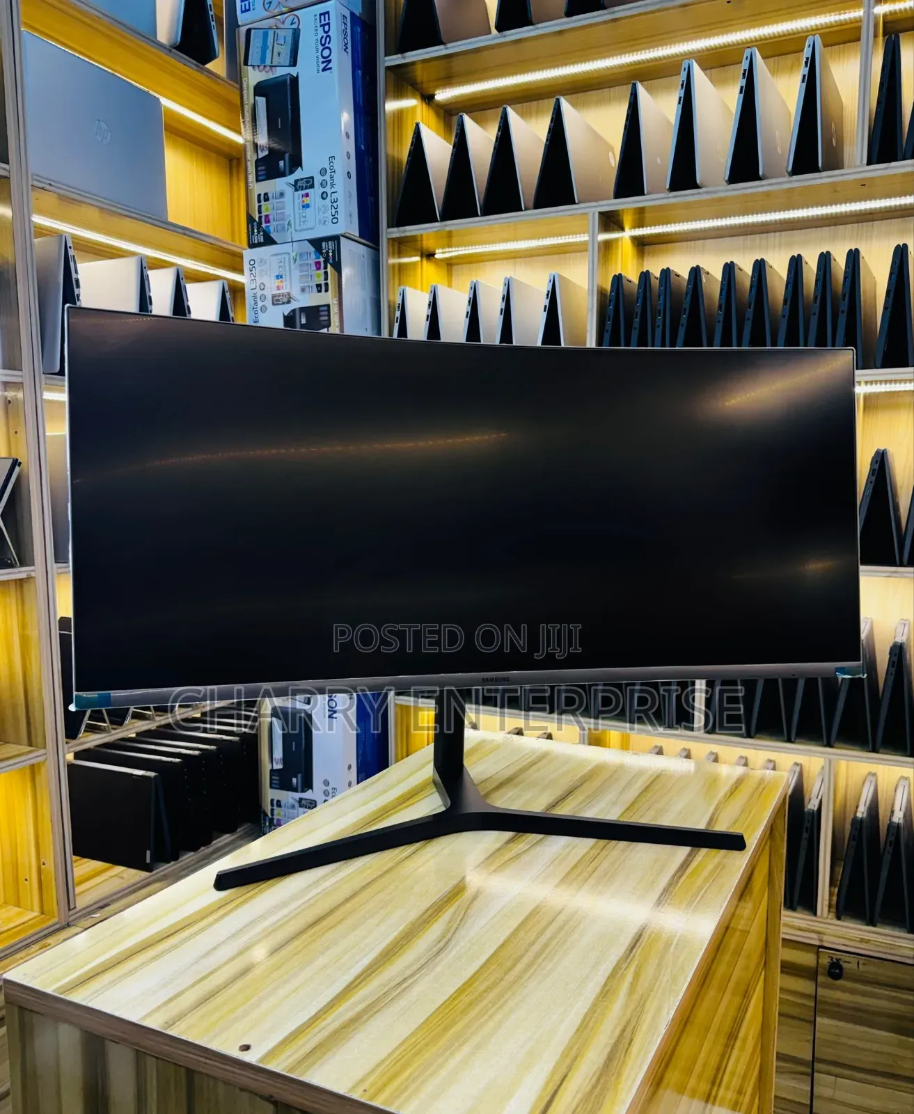 SAMSUNG CURVED ULTRAWIDE MONITOR Inch 34" for Office, Gaming Etc