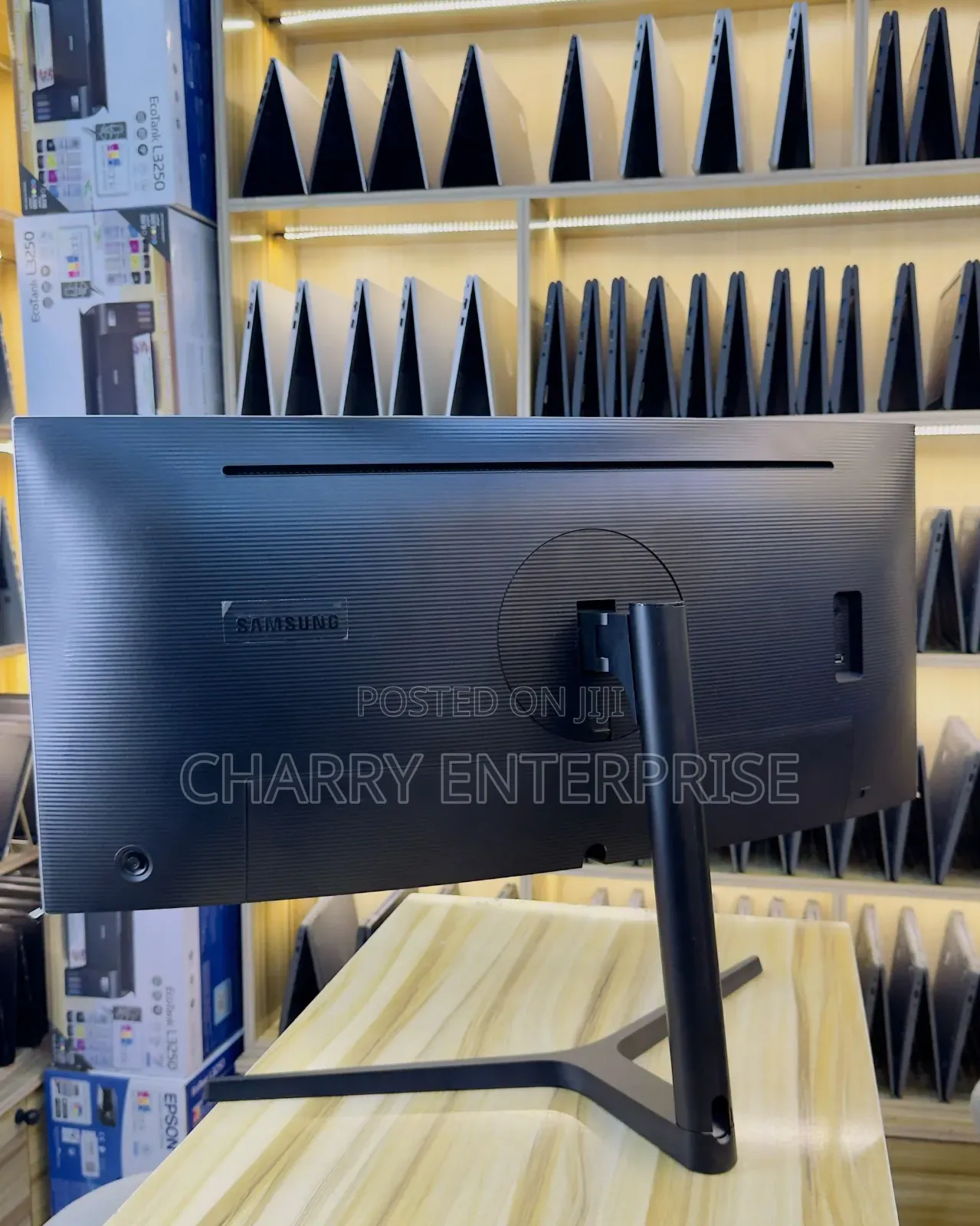 SAMSUNG CURVED ULTRAWIDE MONITOR Inch 34" for Office, Gaming Etc
