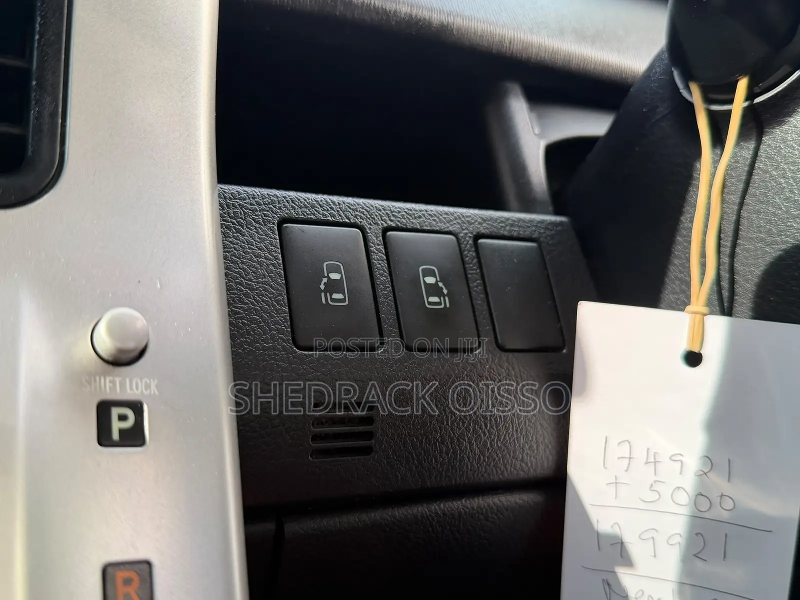 Toyota Noah 2010 Gray