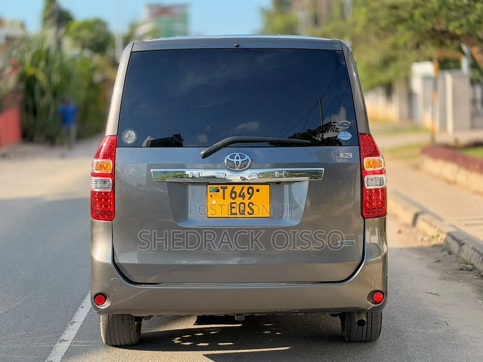 Toyota Noah 2010 Gray