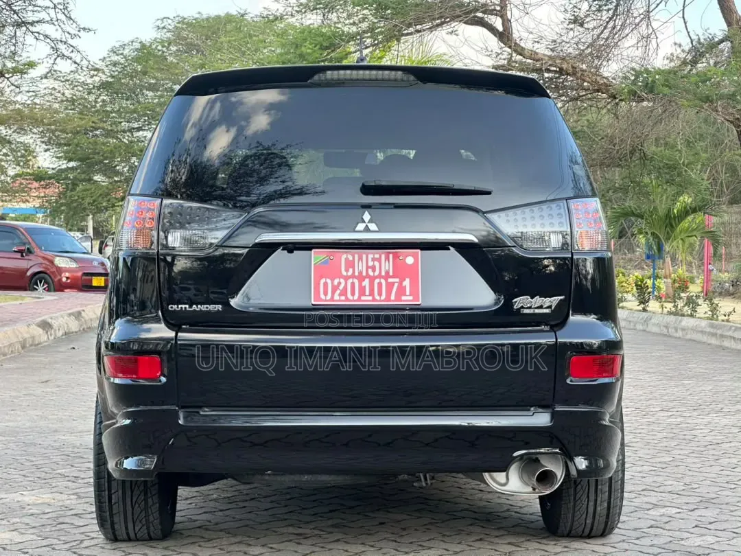 Mitsubishi Outlander 2011 Black