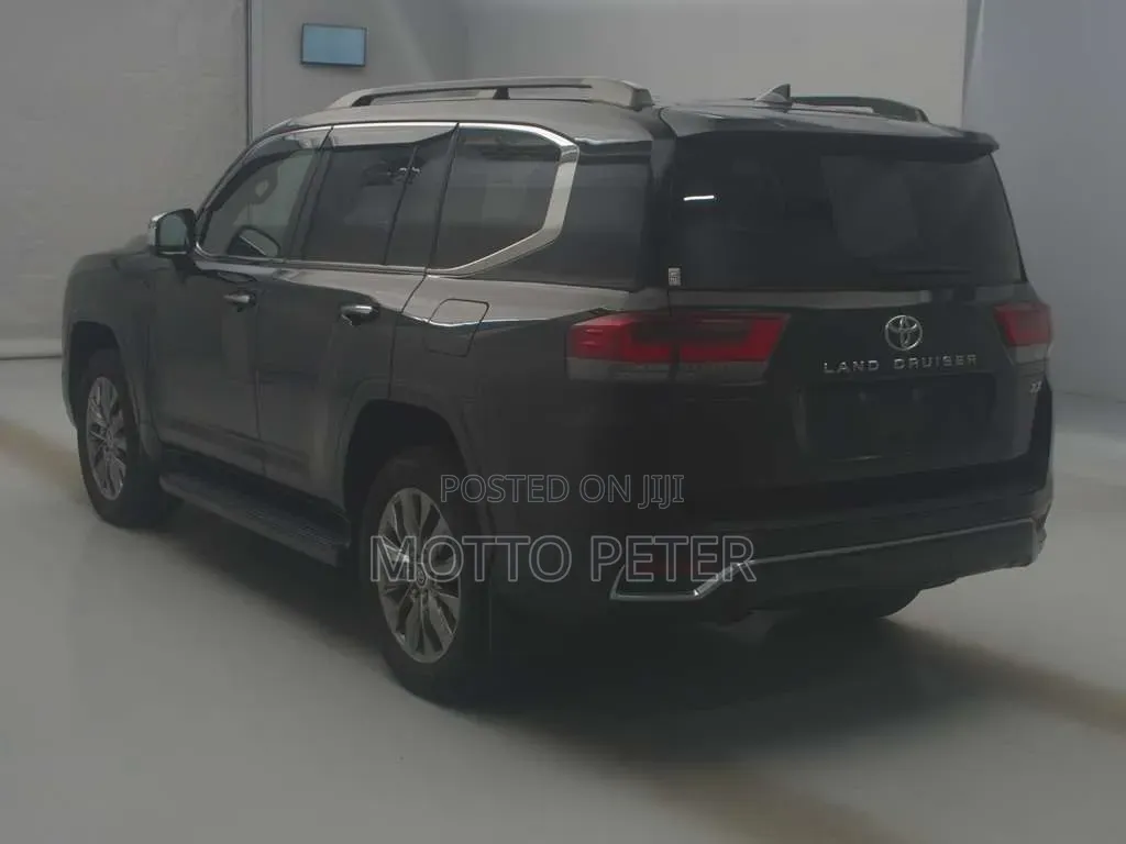 Toyota Land Cruiser 2022 Black