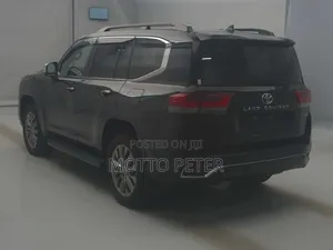 Toyota Land Cruiser 2022 Black