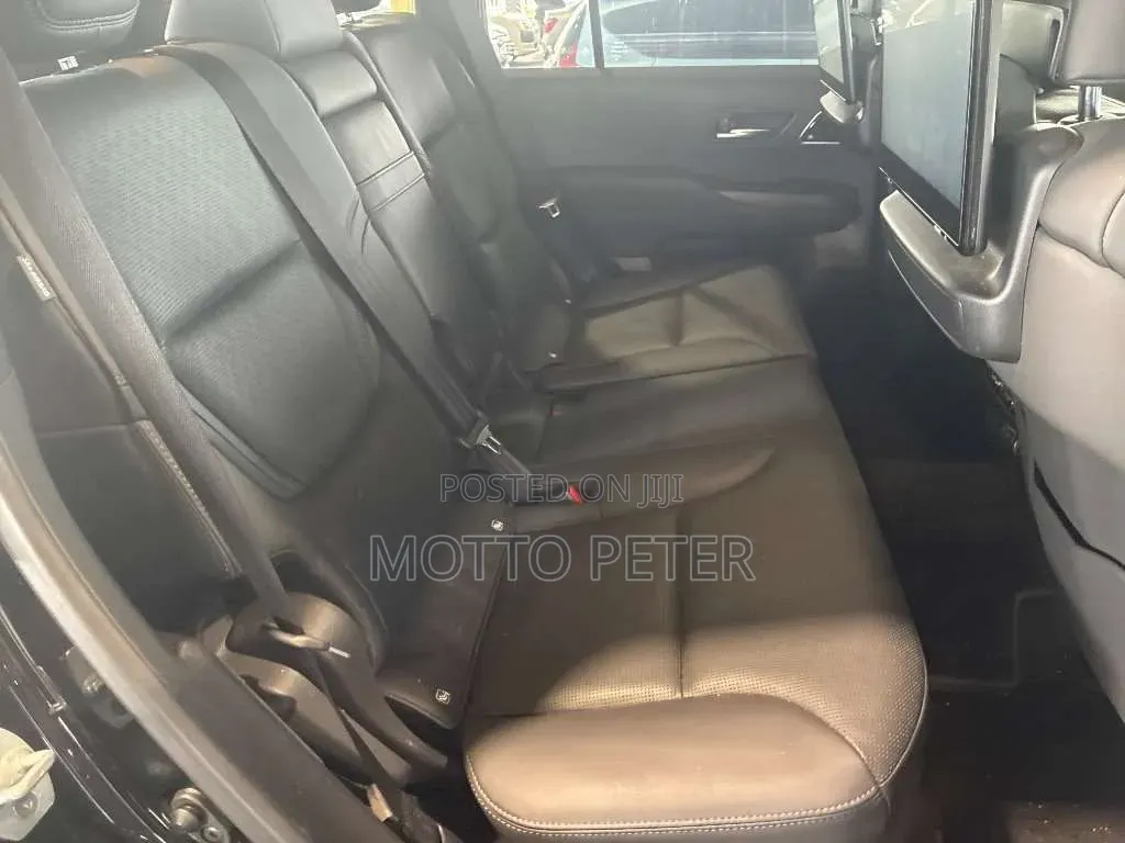 Toyota Land Cruiser 2022 Black