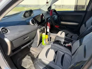 Toyota IST 2004 Silver