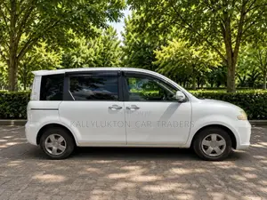 Toyota Sienta 2013 White