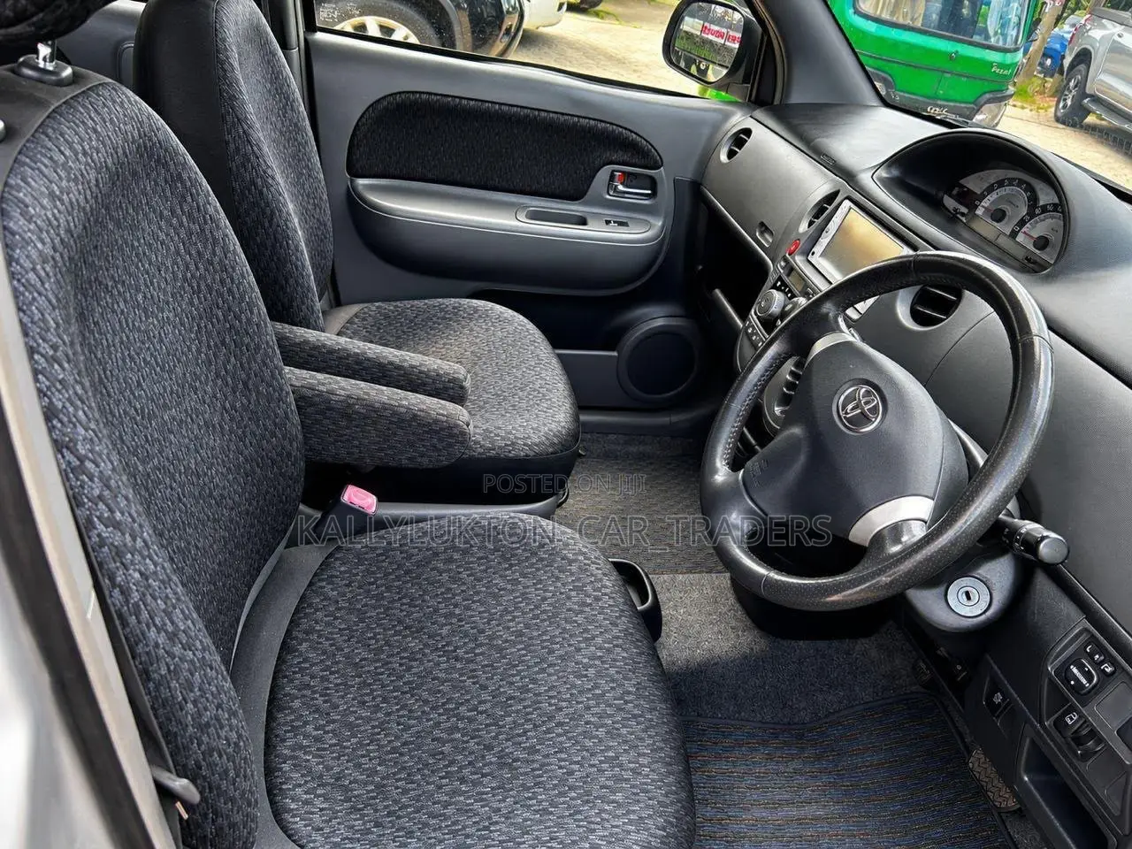 Toyota Sienta 2013 White