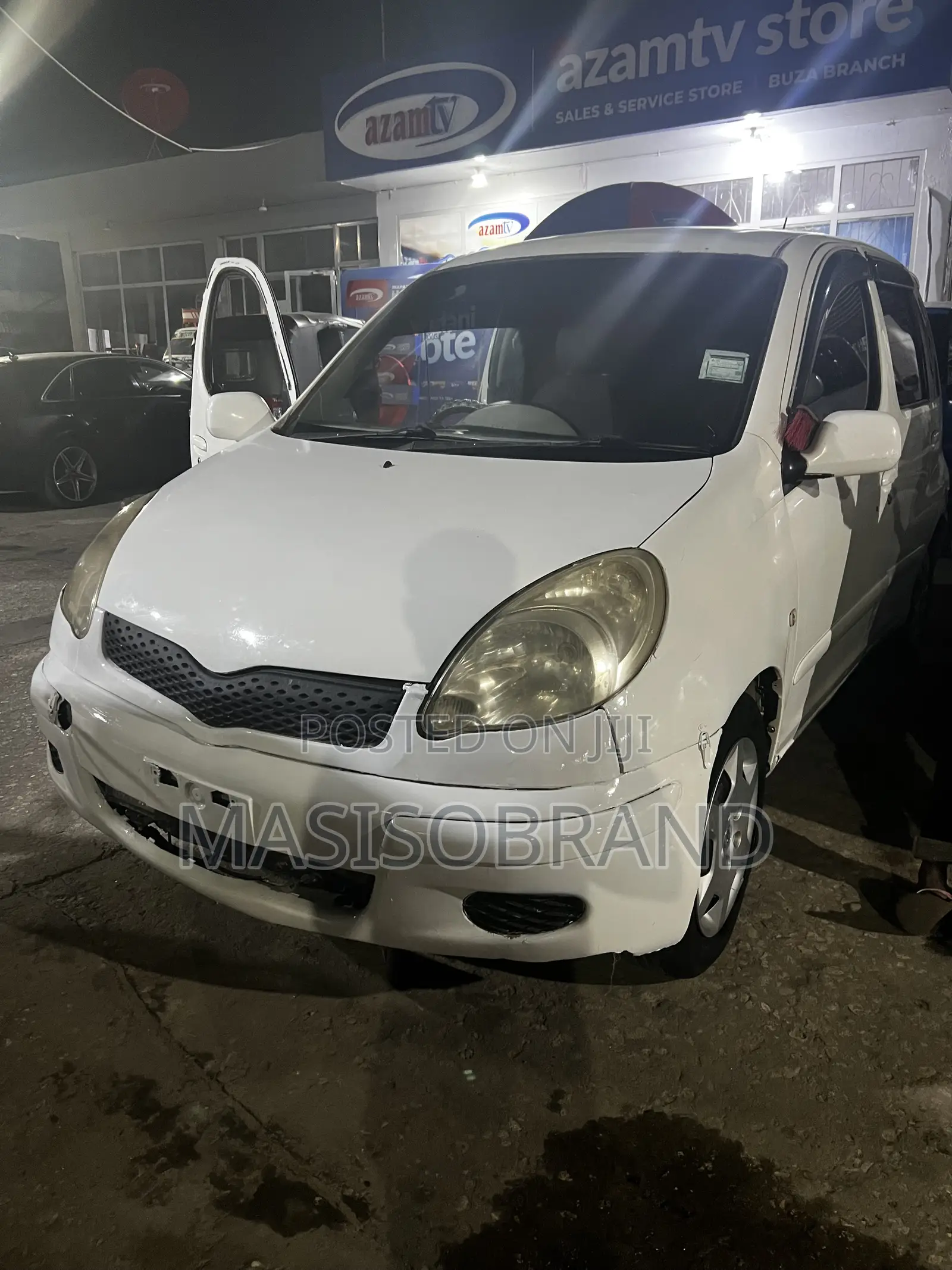 Toyota Fun Cargo 2004 White