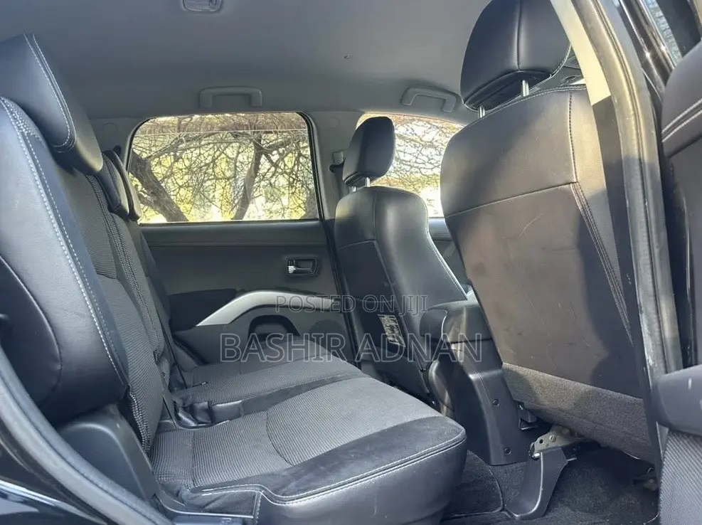 Mitsubishi Outlander 2011 Black