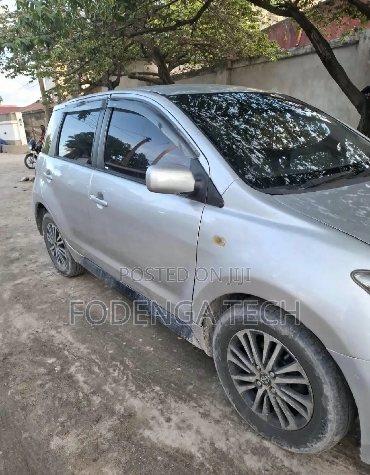 Toyota IST 2005 Silver