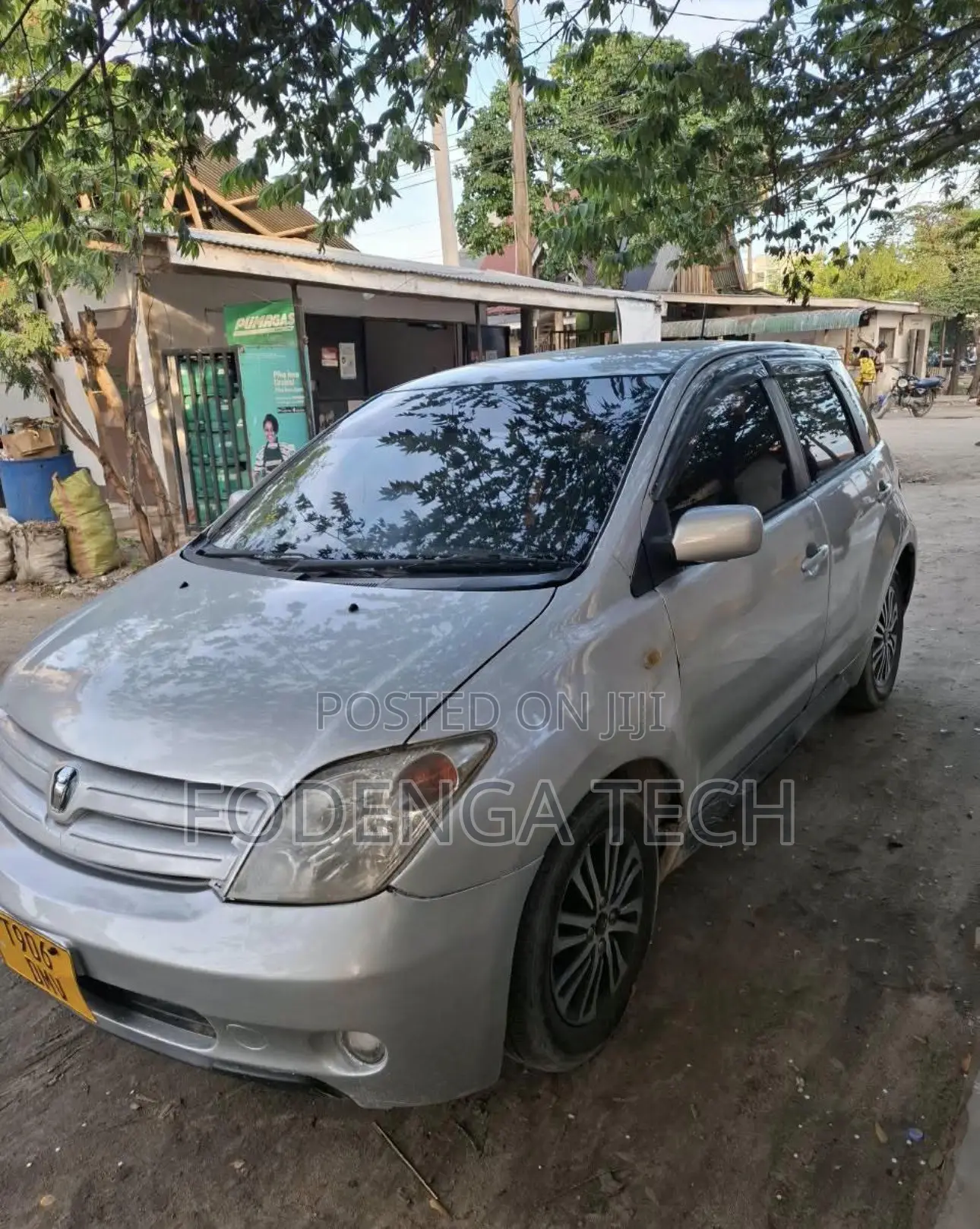 Toyota IST 2005 Silver
