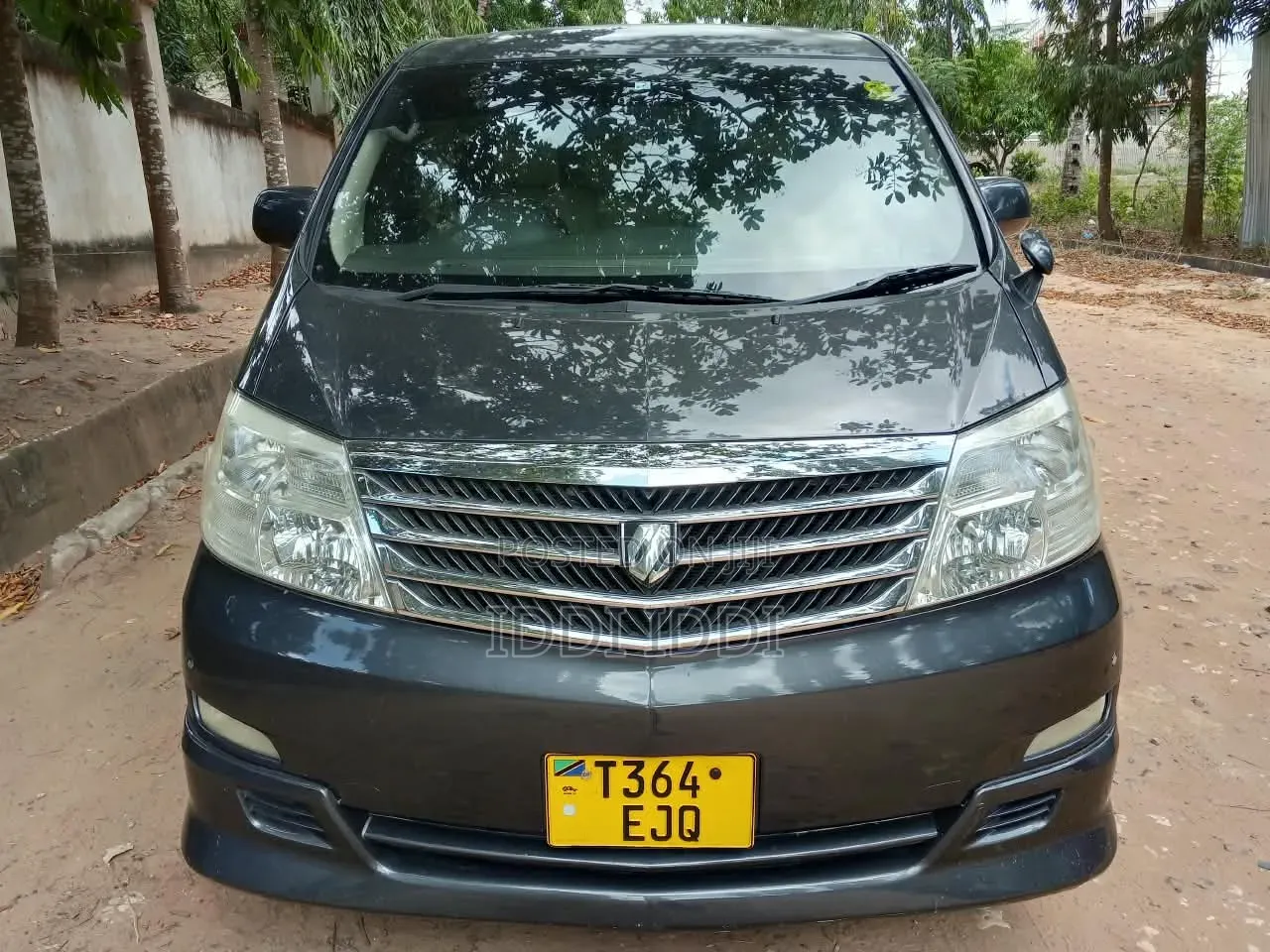 Toyota Alphard 2005 Gray