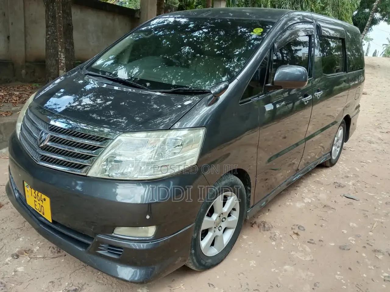 Toyota Alphard 2005 Gray