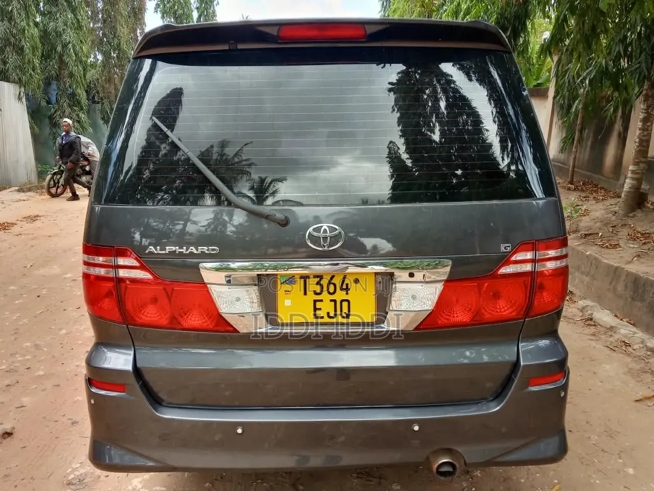 Toyota Alphard 2005 Gray