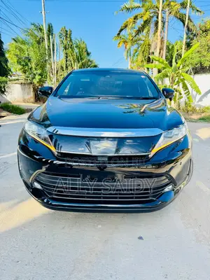 Toyota Harrier 2.0 2017 Black