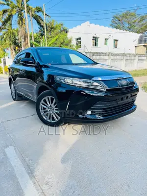 Toyota Harrier 2.0 2017 Black
