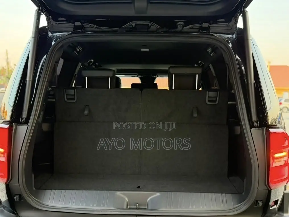Toyota Land Cruiser Prado 2.7 2025 Black