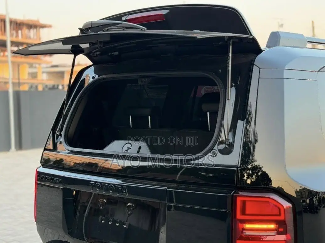 Toyota Land Cruiser Prado 2.7 2025 Black