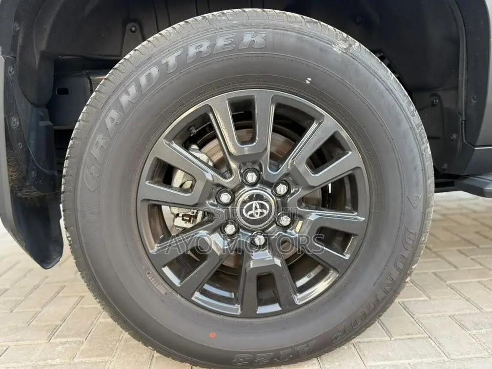 Toyota Land Cruiser Prado 2.7 2025 Black