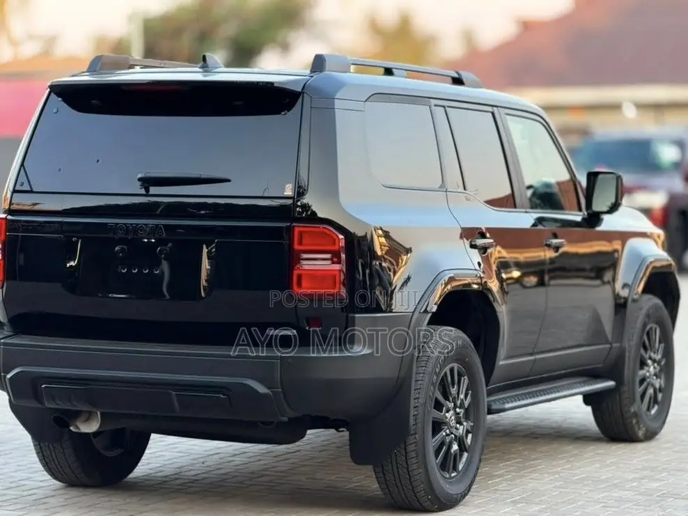Toyota Land Cruiser Prado 2.7 2025 Black