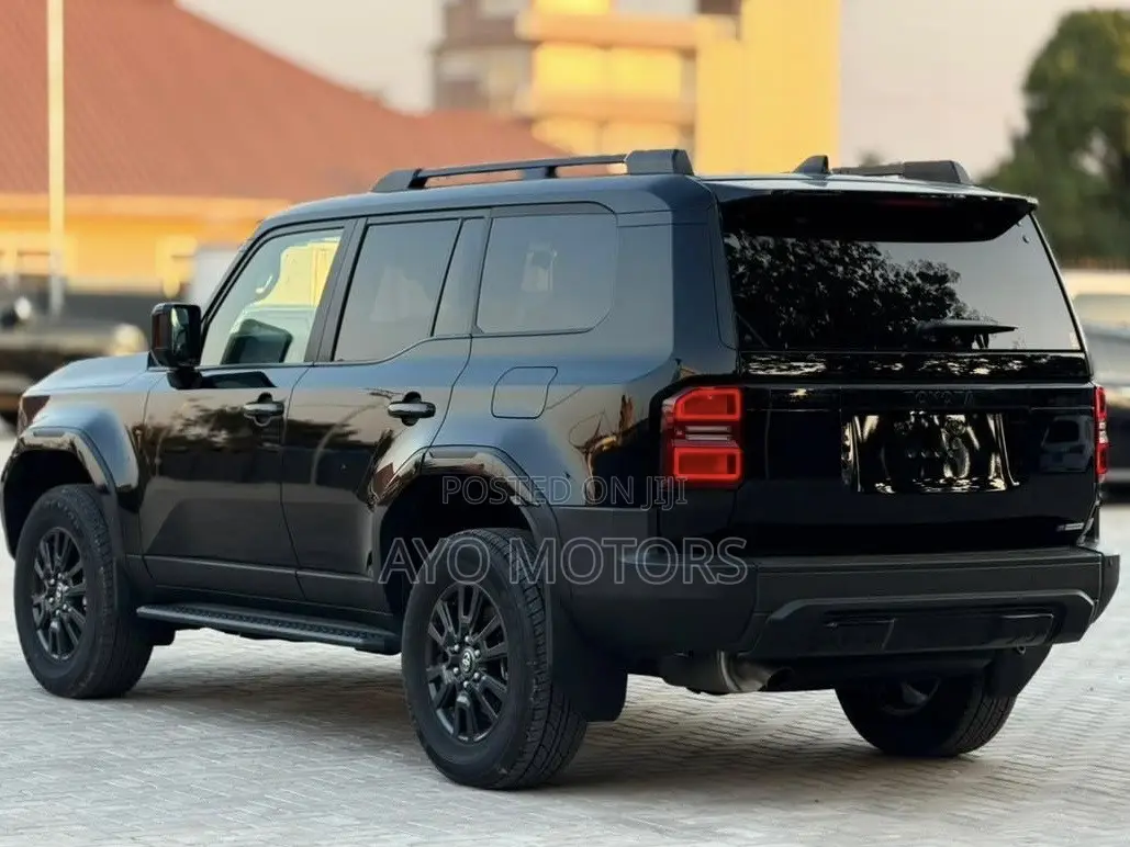 Toyota Land Cruiser Prado 2.7 2025 Black