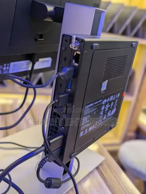 Desktop Computer Lenovo ThinkCentre M720 8GB Intel Core i5 SSD 256GB