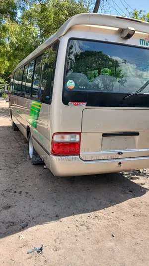 Toyota Coaster 2006 Gold