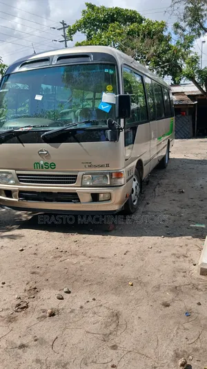 Toyota Coaster 2006 Gold
