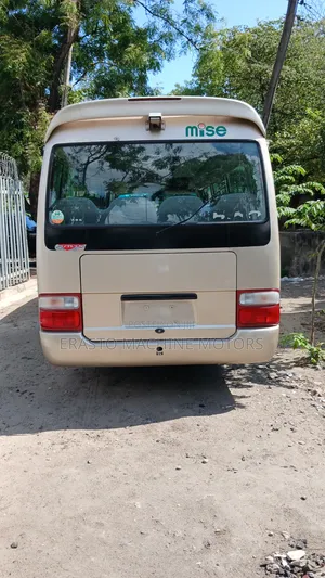 Toyota Coaster 2006 Gold